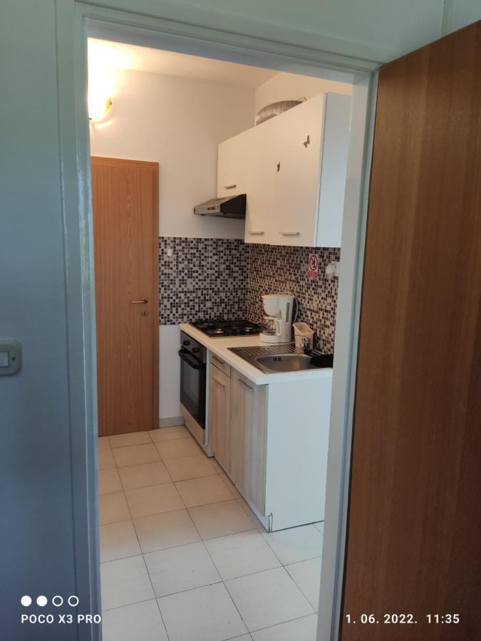 Apartmani Bruna Bilice Vrulje  Buitenkant foto